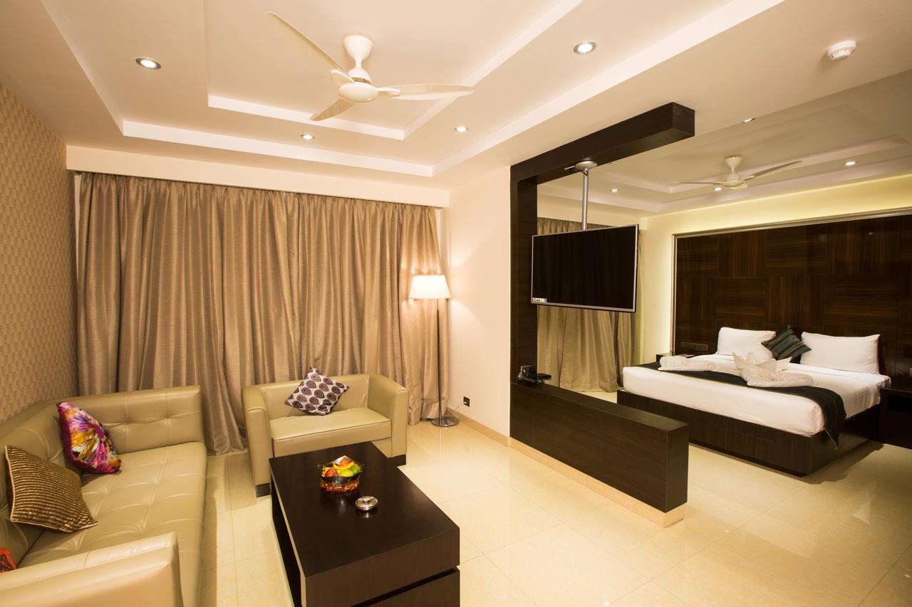 Hotel Grand Visava Lonavala Exteriör bild